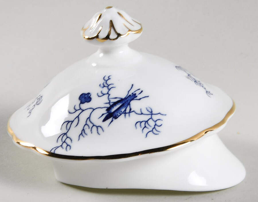 Cairo Blue On White (Not Raised, Gold) Lid for Coffee Pot by Coalport-1