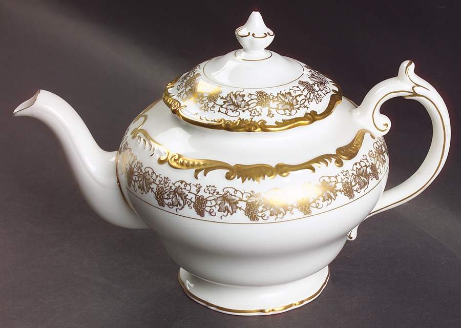 Hazelton White Teapot & Lid by Coalport-1