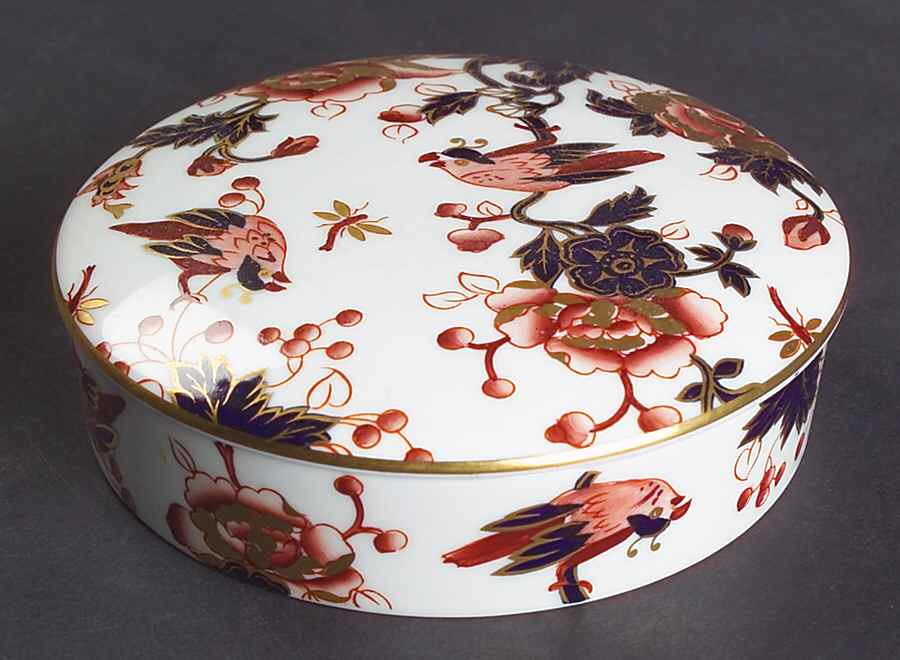 Hong Kong (New Backstamp, Mauve Flowers) Round Box & Lid by Coalport-1