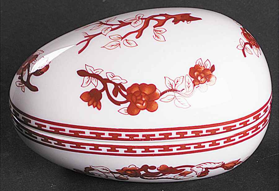 Indian Tree Coral (Scalloped) Medium Egg Box & Lid by Coalport-1