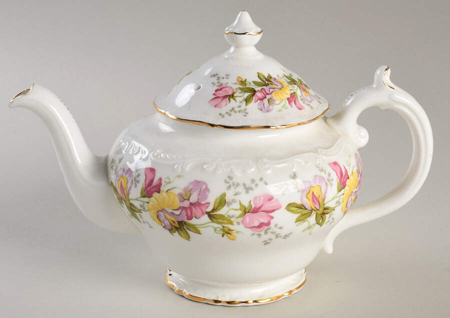 Marilyn Teapot & Lid by Coalport-1