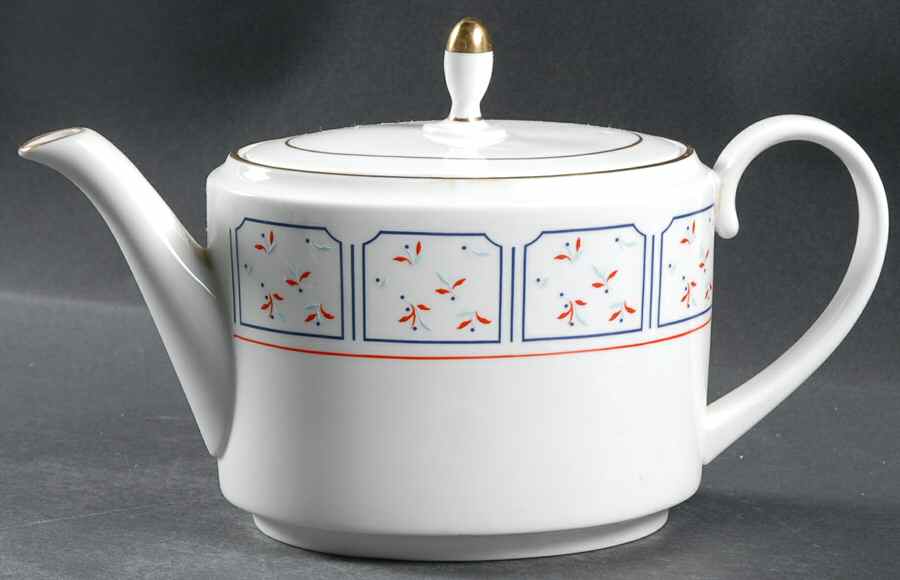 Mistral Teapot & Lid by Coalport-1