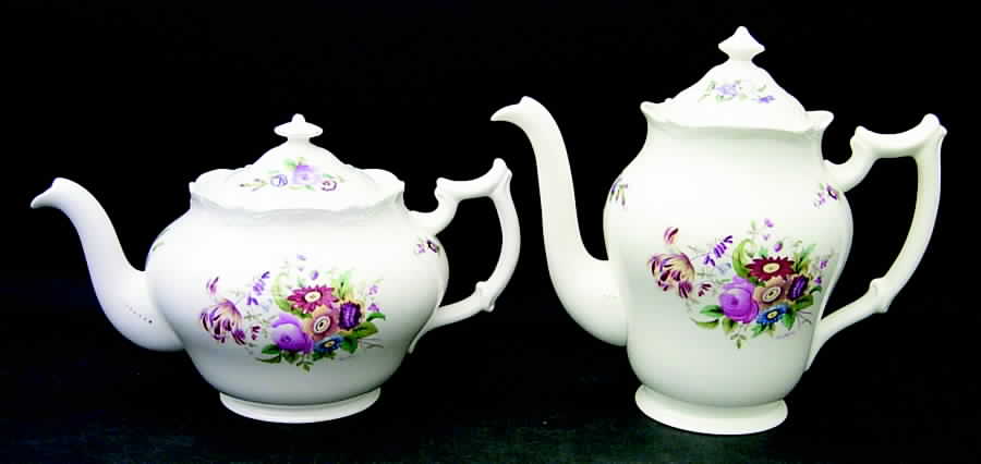 Old Coalport (Bone, No Trim, Shallow Scallop) Coffee Pot & Lid by Coalport-1