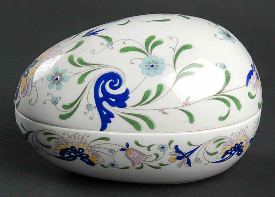 Pageant Large Egg Box & Lid by Coalport-1