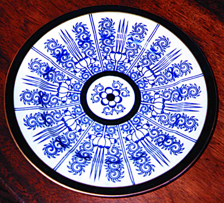 Royal Lilly Dinner Plate by Coalport-1