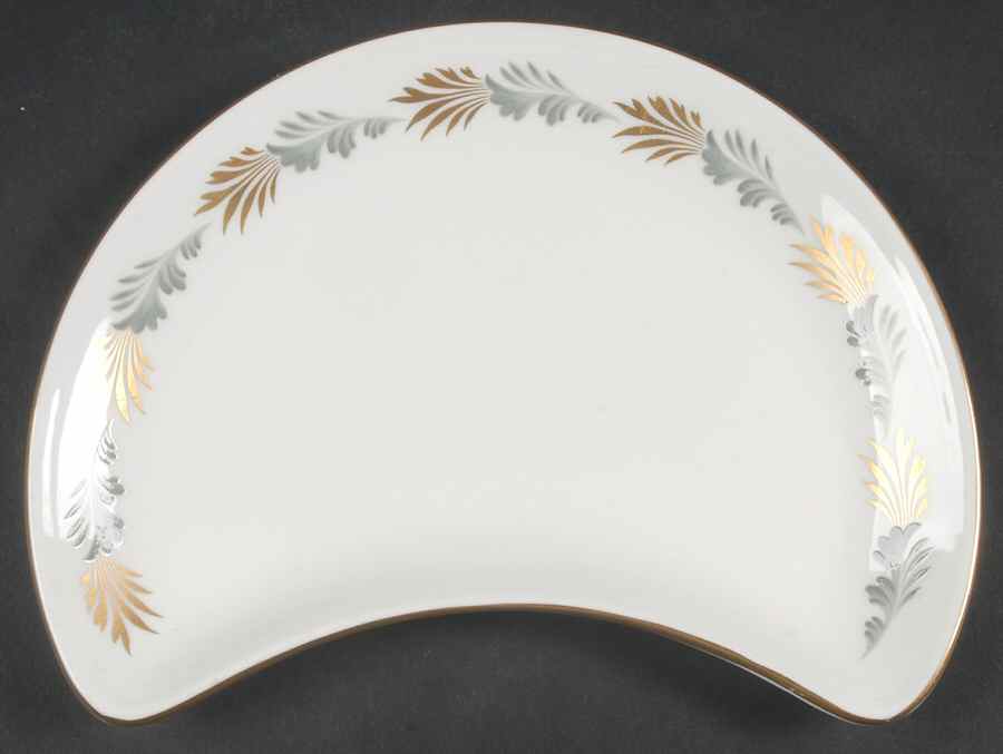 Sonnet (Smooth Edge) Crescent Salad Plate by Coalport-1