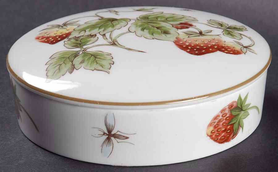 Strawberry (Scalloped) 4" Round Box & Lid by Coalport-1