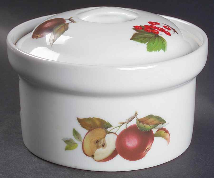Catherine 1.5 Qt Round Covered Casserole by BIA Cordon Bleu-1