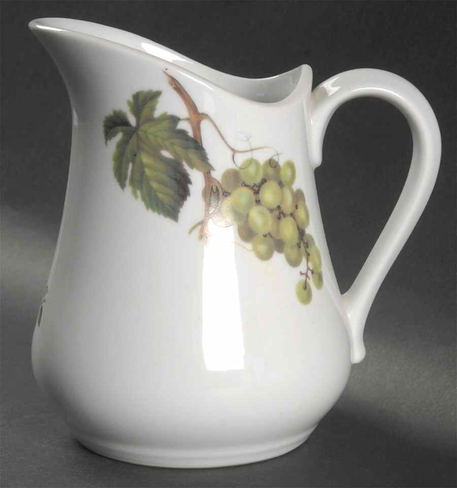 Catherine 32 Oz Pitcher by BIA Cordon Bleu-1