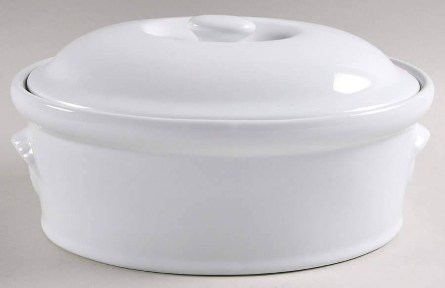 Classic White (Smooth) 4 Qt Oval Covered Casserole by BIA Cordon Bleu-1