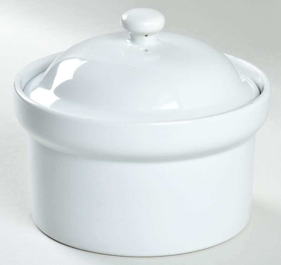 Classic White (Smooth) 1 Qt Round Covered Casserole by BIA Cordon Bleu-1