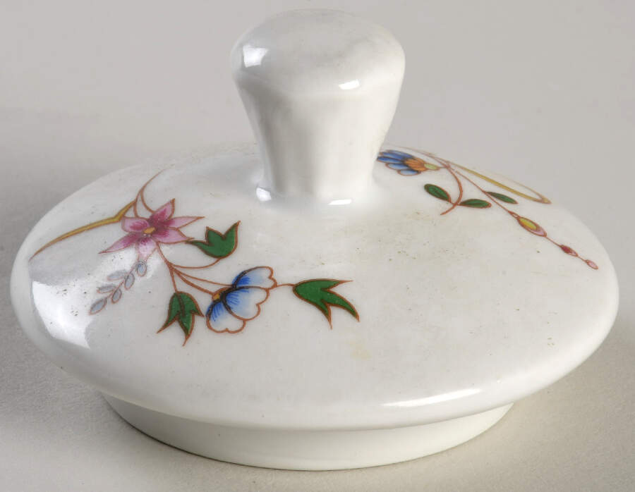 Versailles (Scalloped) Lid for Coffee Pot by BIA Cordon Bleu-1