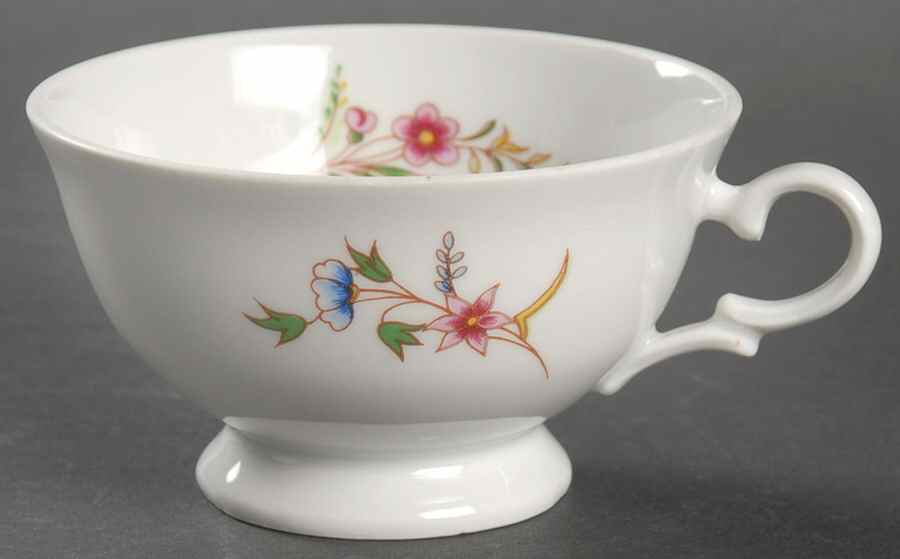Versailles (Scalloped) Footed Cup by BIA Cordon Bleu-1