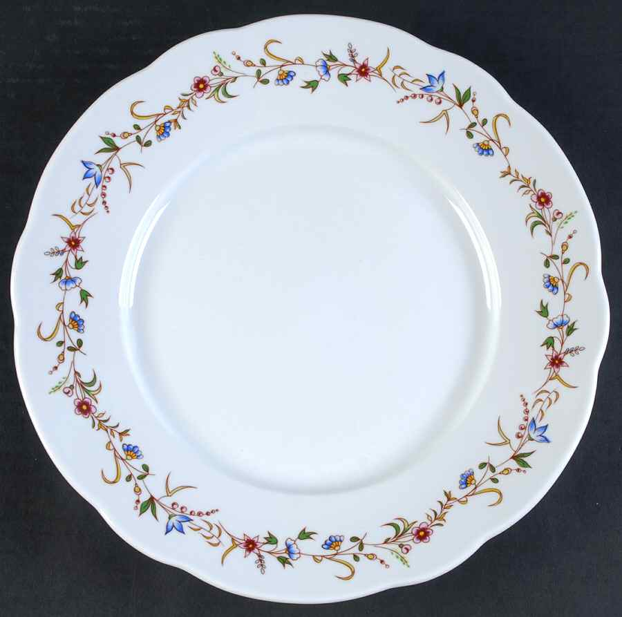 Versailles (Scalloped) Dinner Plate by BIA Cordon Bleu-1