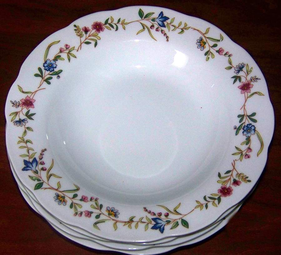 Versailles (Scalloped) Rim Soup Bowl by BIA Cordon Bleu-1