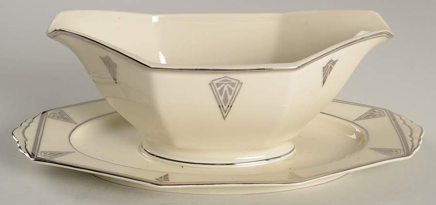 Deauville (White, 10 Sided) Gravy Boat with Attached Underplate by Community-1