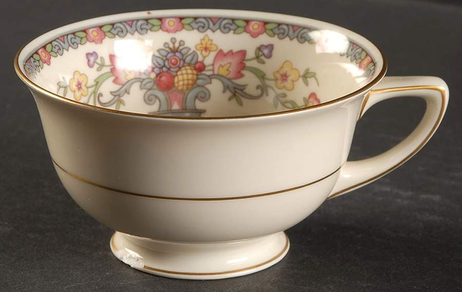 King Cedric Footed Cup by Community-1
