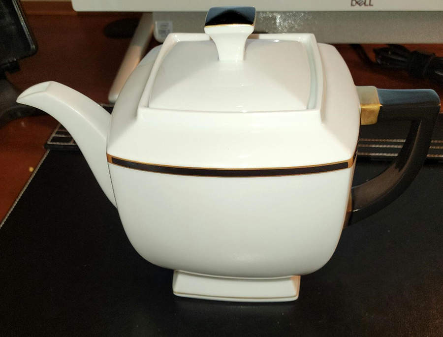 Filets (Black & Gold) Teapot & Lid by Jean Louis Coquet-1