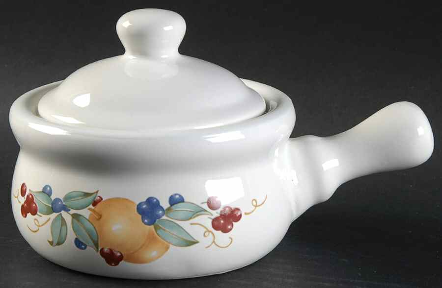 Abundance (Corelle) Covered Onion Soup by Corning Corelle-1