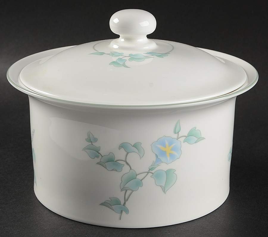 Augusta-Savannah 1.25 Qt Round Covered Casserole by Corning Corelle-1