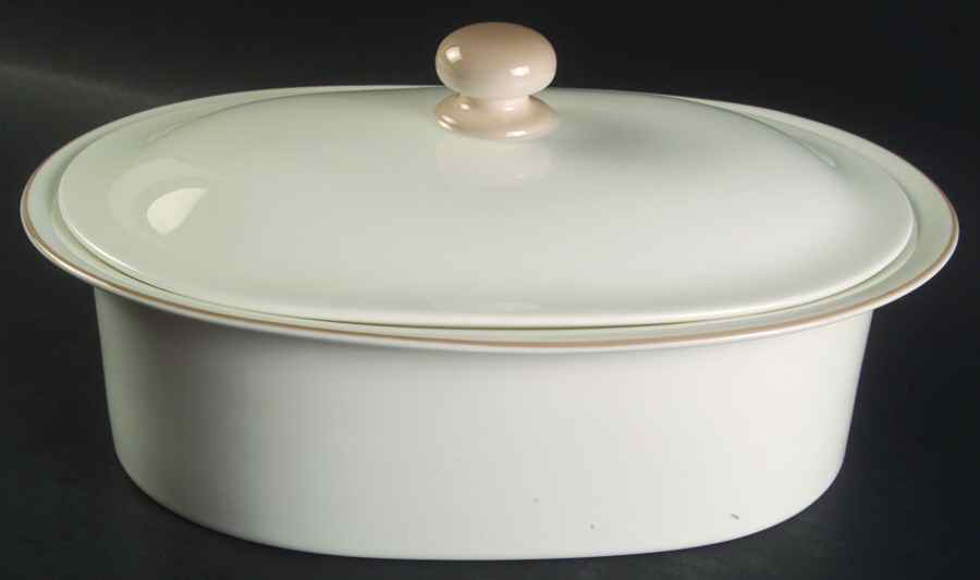 Biscayne 1.75 Quart Oval Covered Casserole by Corning Corelle-1
