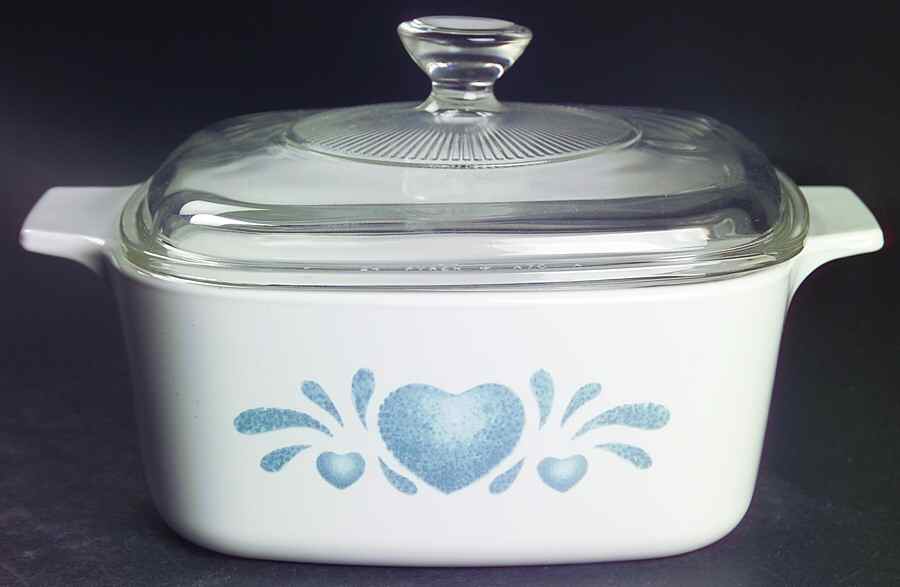 Blue Hearts (Corelle) 1.5 Quart Square Casserole with Lid by Corning Corelle-1