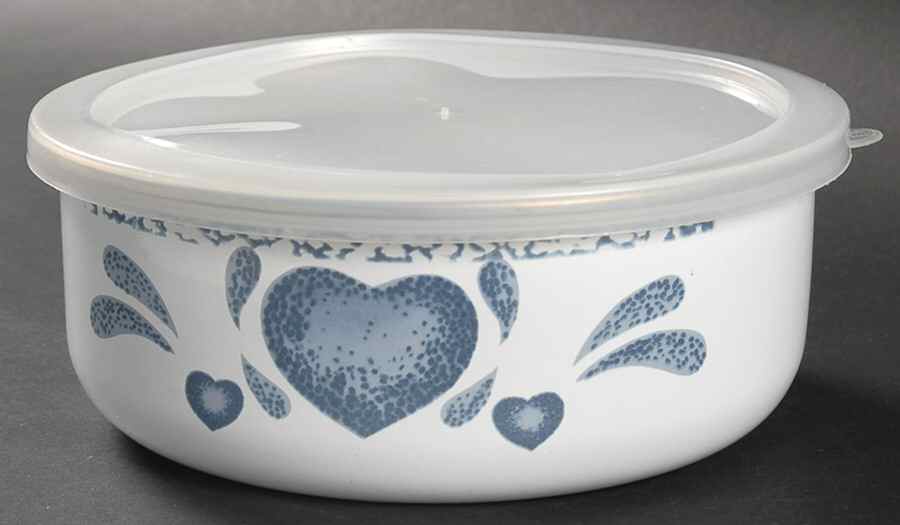 Blue Hearts (Corelle) 7" Metal Bowl & Plastic Lid by Corning Corelle-1