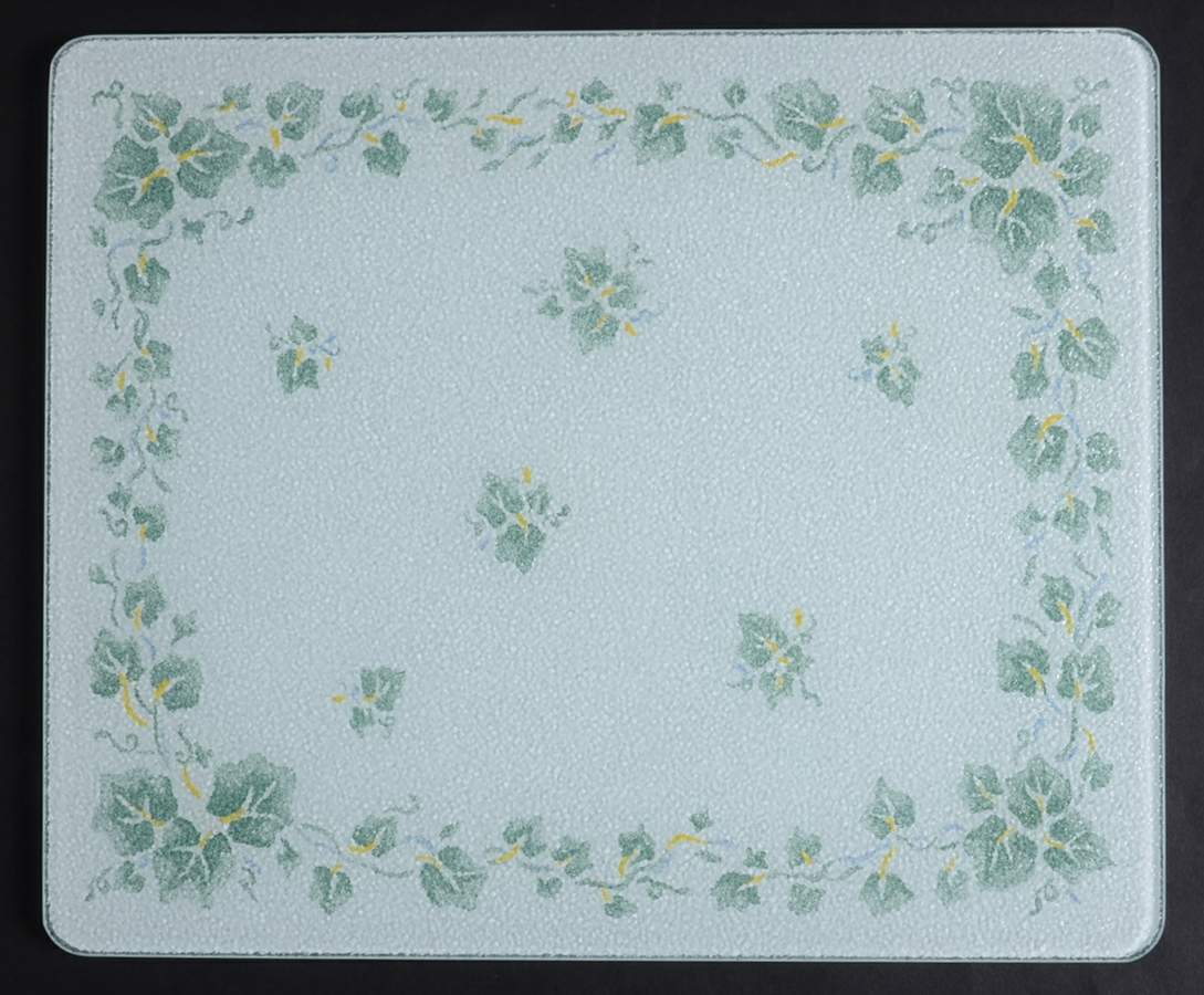 Callaway (Corelle) Rectangular Polyethylene Cutting Board by Corning Corelle-1