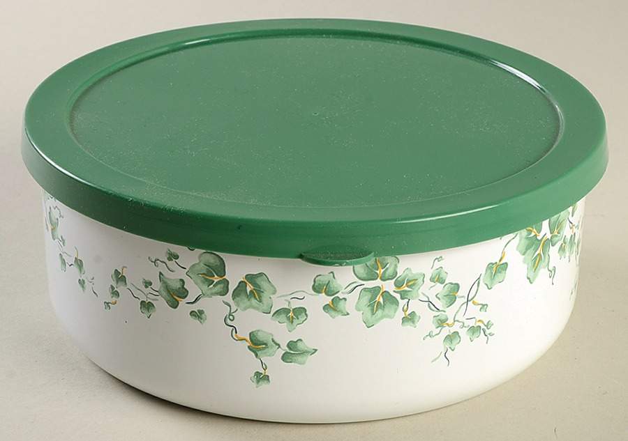 Callaway (Corelle) 6 5/8" Metal Bowl W/Plastic Lid by Corning Corelle-1