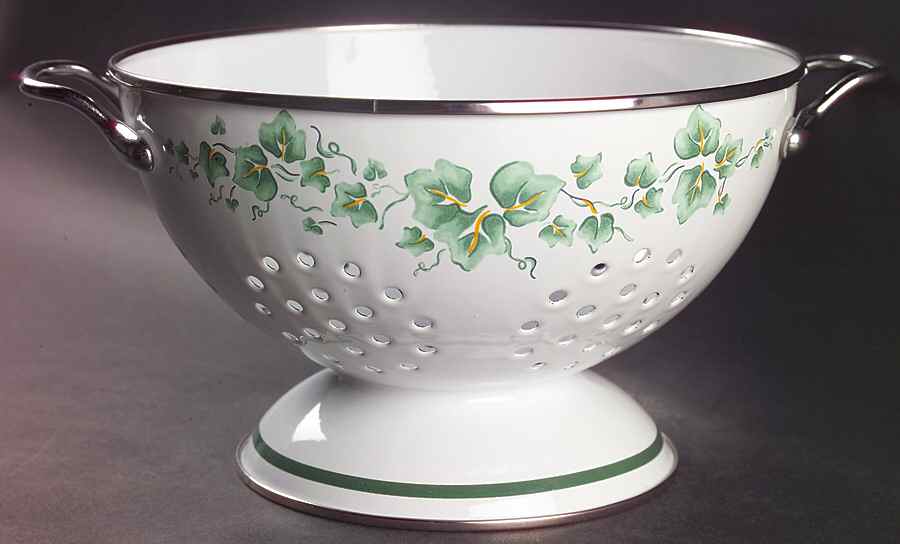 Callaway (Corelle) 3 Quart Metal Colander by Corning Corelle-1