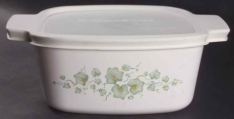 Callaway (Corelle) 1.5 Quart Square Casserole with Lid by Corning Corelle-1