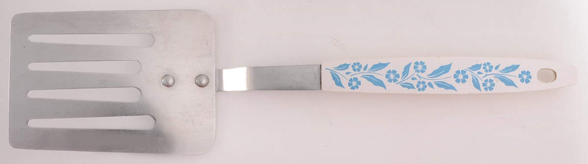 Cornflower Blue Metal Slotted Spatula by Corning Corelle-1