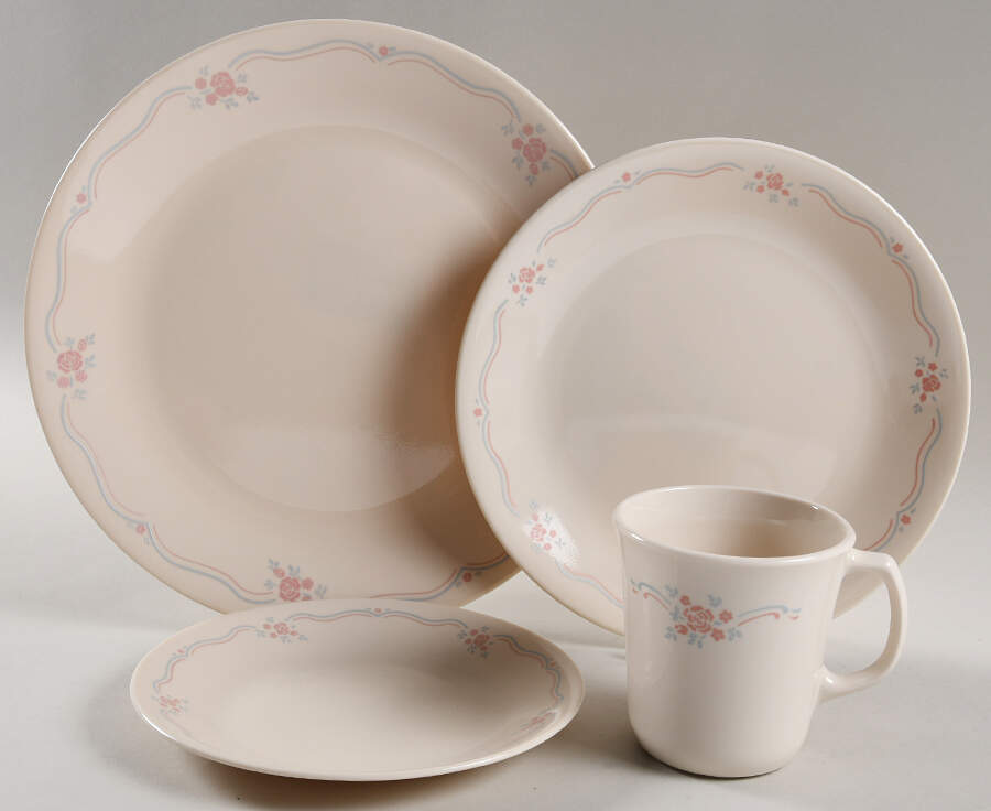 English Breakfast (Corelle) 32  Piece Estate Set by Corning Corelle-1