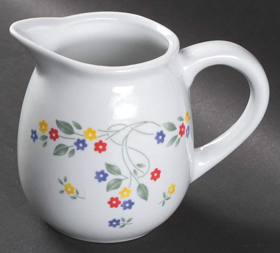 English Meadow (Corelle) Creamer by Corning Corelle-1