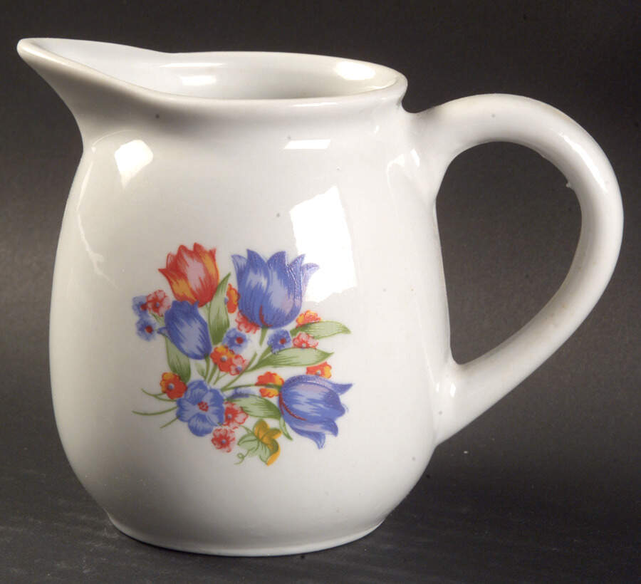 Fresh Cut (Green Trim, Corelle) Creamer by Corning Corelle-1