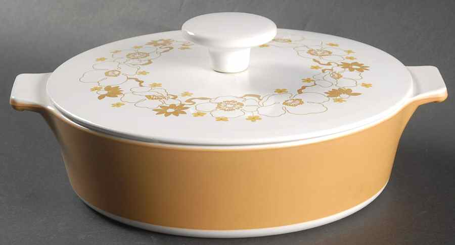 Laurel 1 Quart Saucepan & Lid by Corning Corelle-1