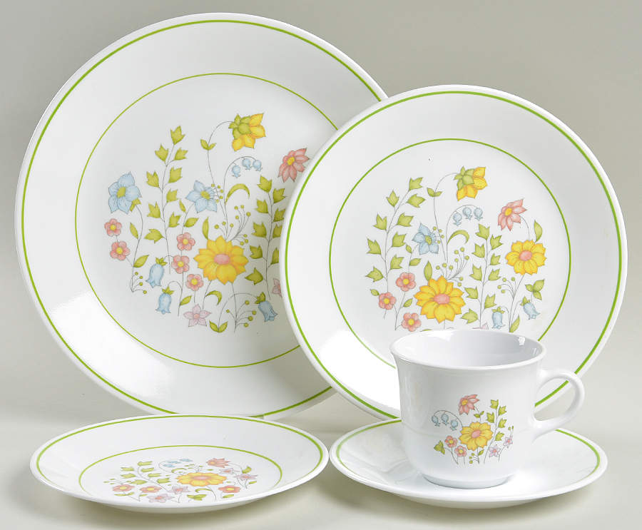 Meadow (Corelle) 40 Piece Estate Set by Corning Corelle-1
