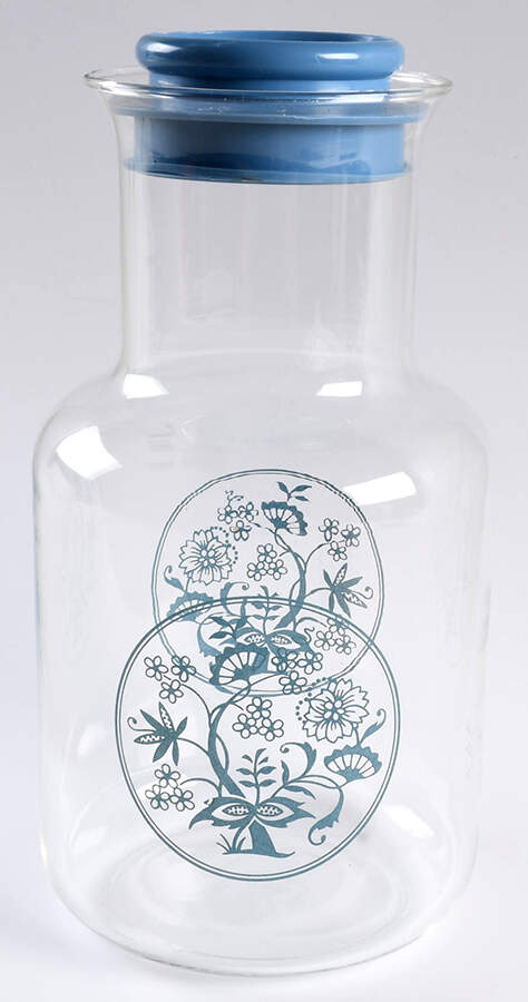Old Town Blue (Corelle) Glassware Carafe with Plastic Lid by Corning Corelle-1