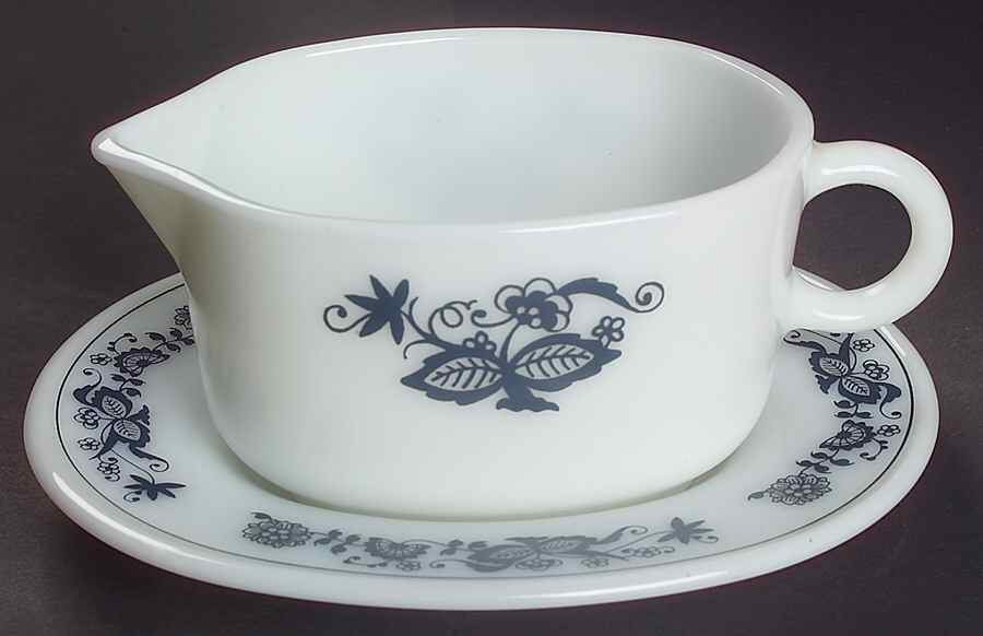 Old Town Blue (Corelle) Gravy Boat & Underplate by Corning Corelle-1