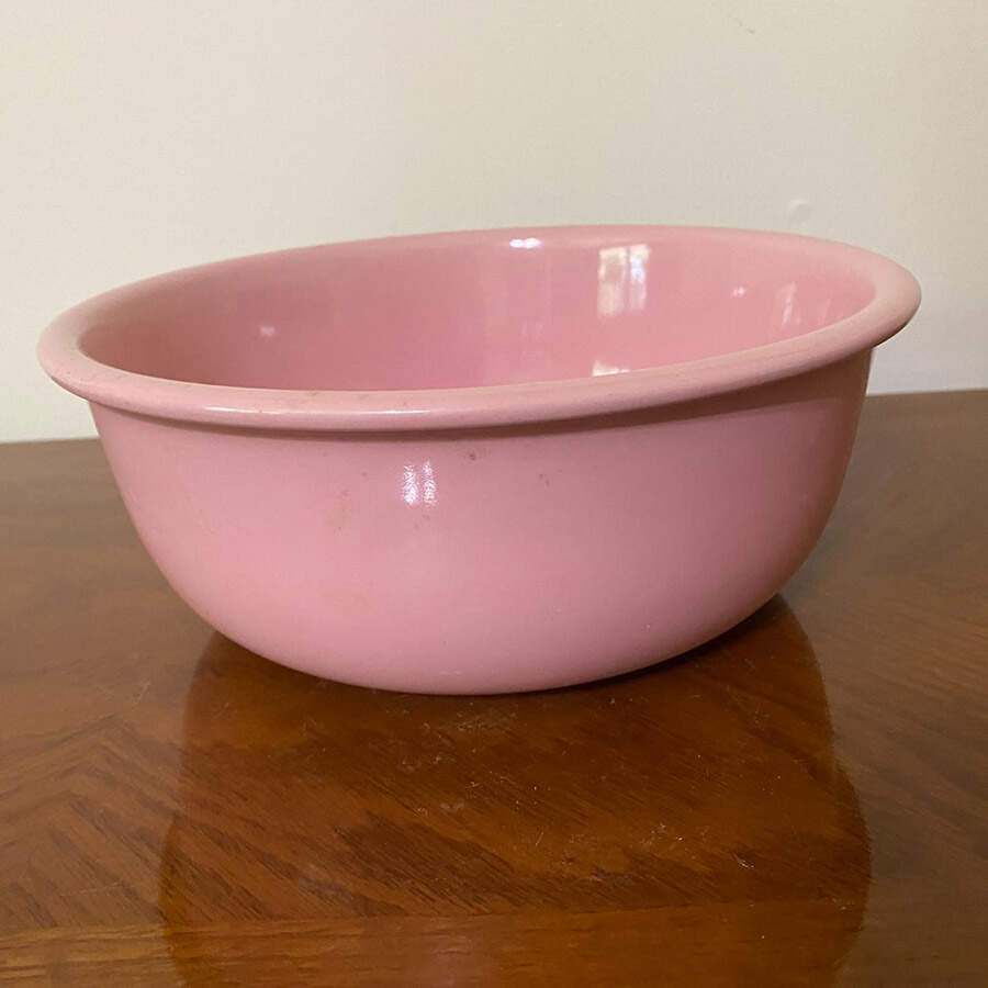 Prego Pink 9" Round Vegetable Bowl by Corning Corelle-1