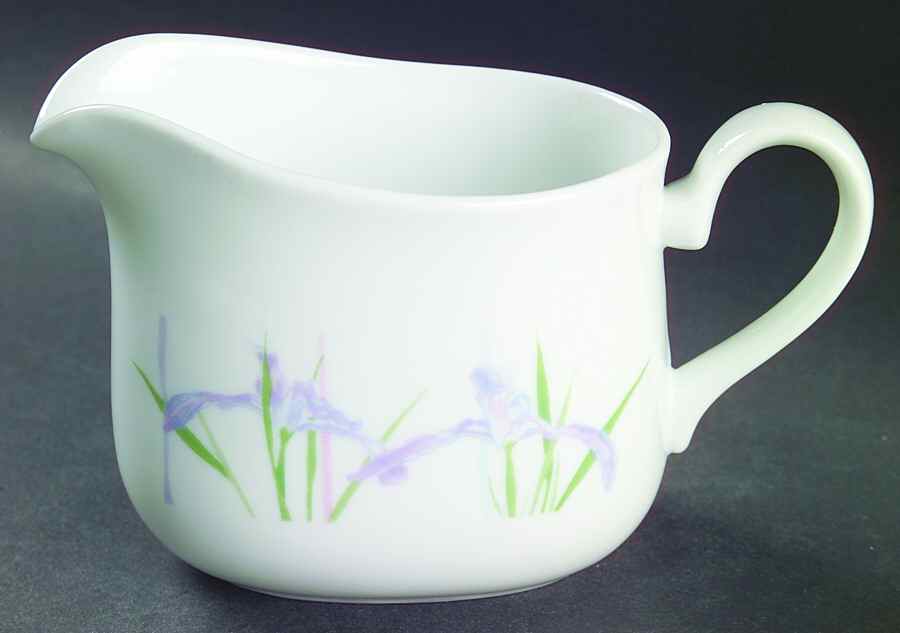 Shadow Iris (Corelle) Gravy Boat by Corning Corelle-1