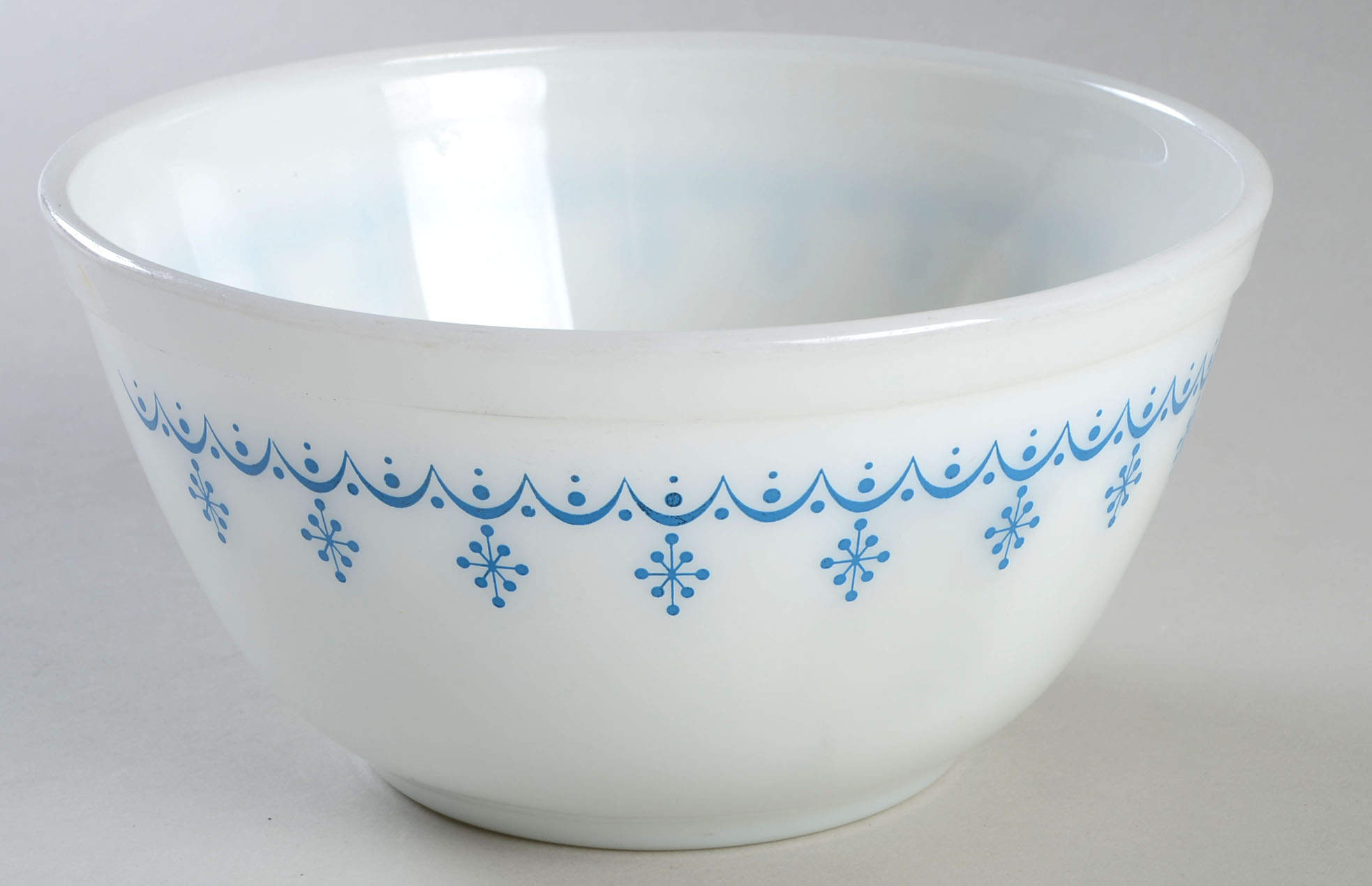 Snowflake Blue (Corelle) 7" Mixing Bowl by Corning Corelle-1