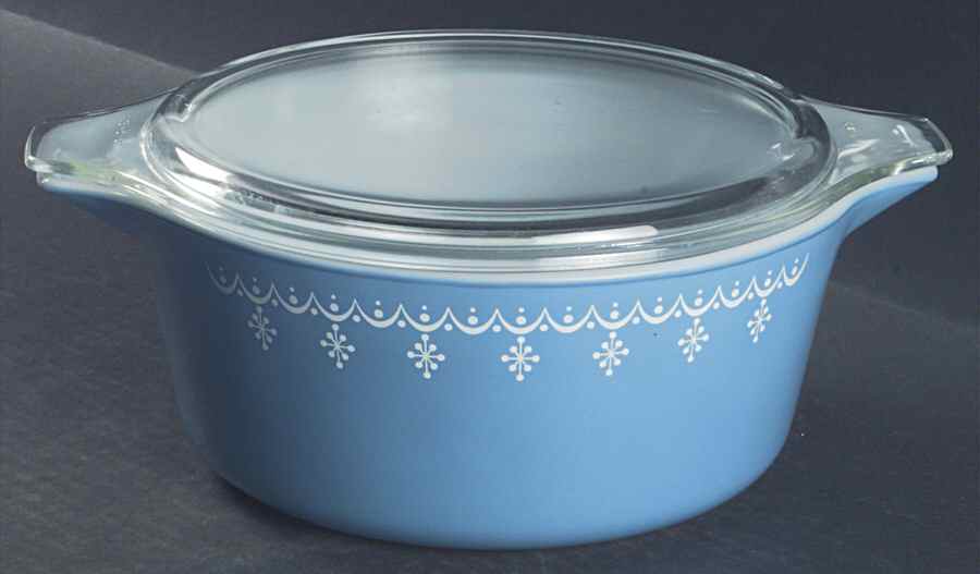 Snowflake Blue (Corelle) 2.5 Qt Round Covered Casserole by Corning Corelle-1