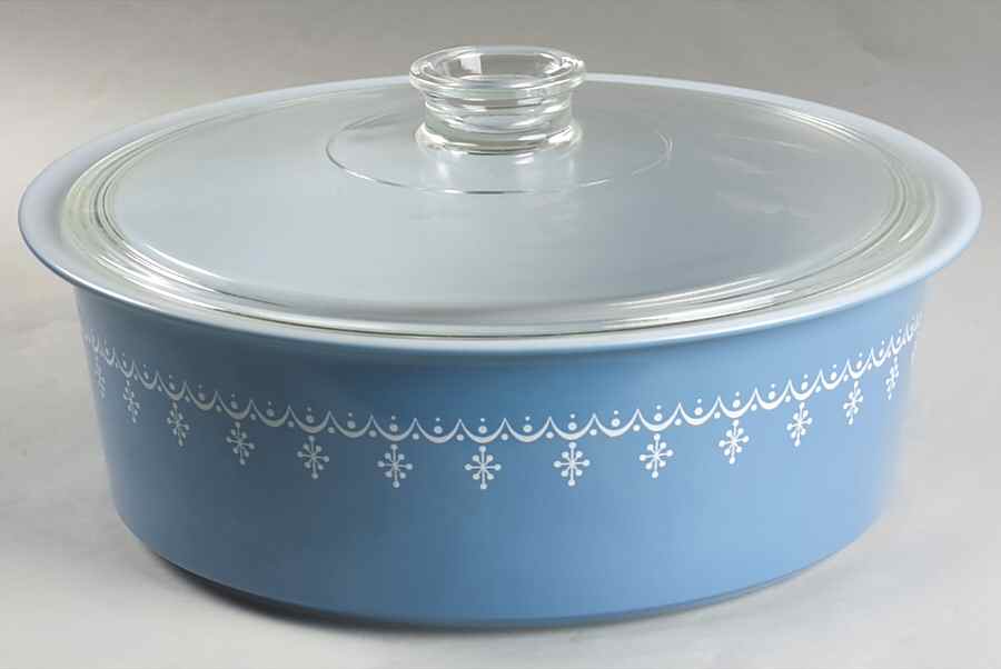 Snowflake Blue (Corelle) 4 Quart Round Covered Casserole by Corning Corelle-1
