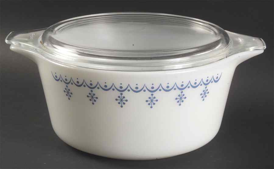 Snowflake Blue (Corelle) 1.5 Qt Round Covered Casserole by Corning Corelle-1