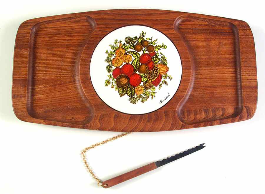 Spice of Life (Centura) Wood Cheese & Cracker W/Attached Knife by Corning Corelle-1