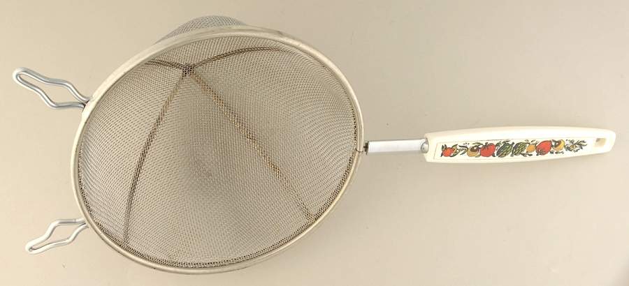 Spice of Life (Centura) Large Handled Wire Strainer by Corning Corelle-1