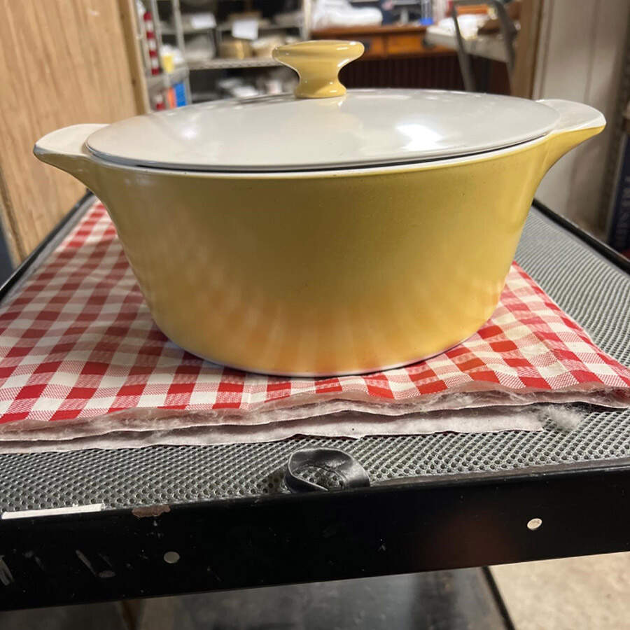 Summerhill 4 Quart Round Covered Casserole by Corning Corelle-1