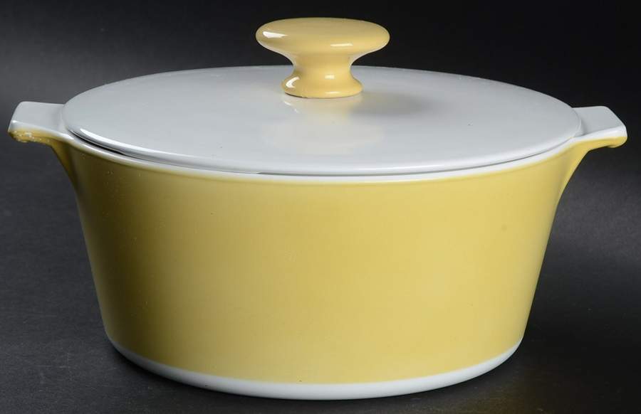 Summerhill 1.75 Qt Round Covered Casserole by Corning Corelle-1