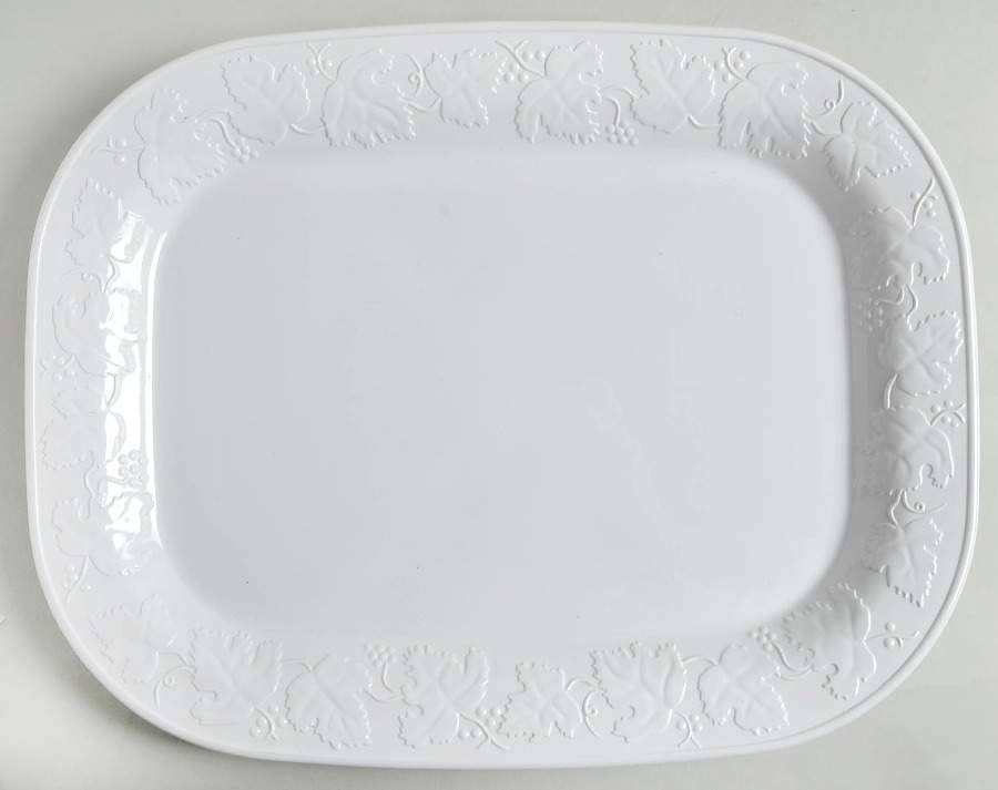 Vineyard Trellis 15" Oval Serving Platter by Corning Corelle-1